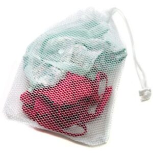 using reusable shopping bag to make laundry wash bag